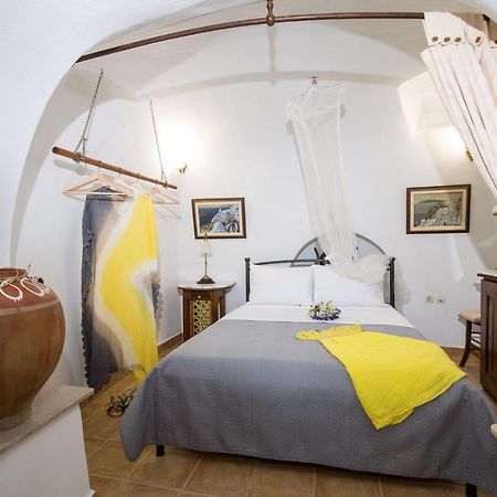 Mylopetres Traditional Houses Finikia Οία Εξωτερικό φωτογραφία
