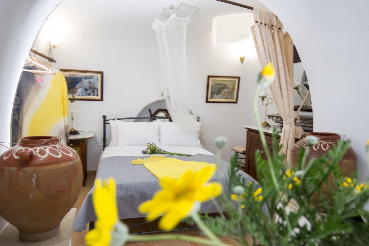 Mylopetres Traditional Houses Finikia Οία Εξωτερικό φωτογραφία