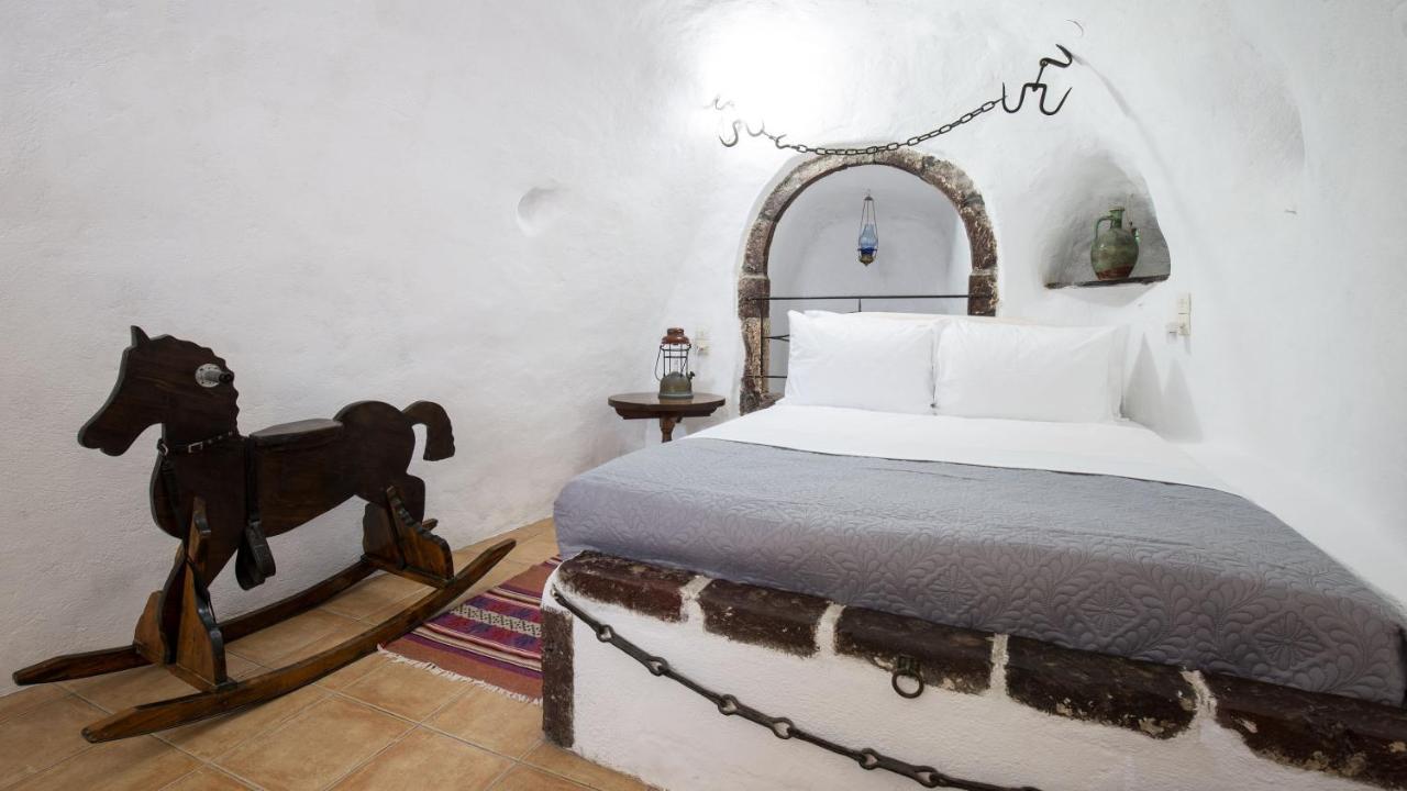 Mylopetres Traditional Houses Finikia Οία Εξωτερικό φωτογραφία