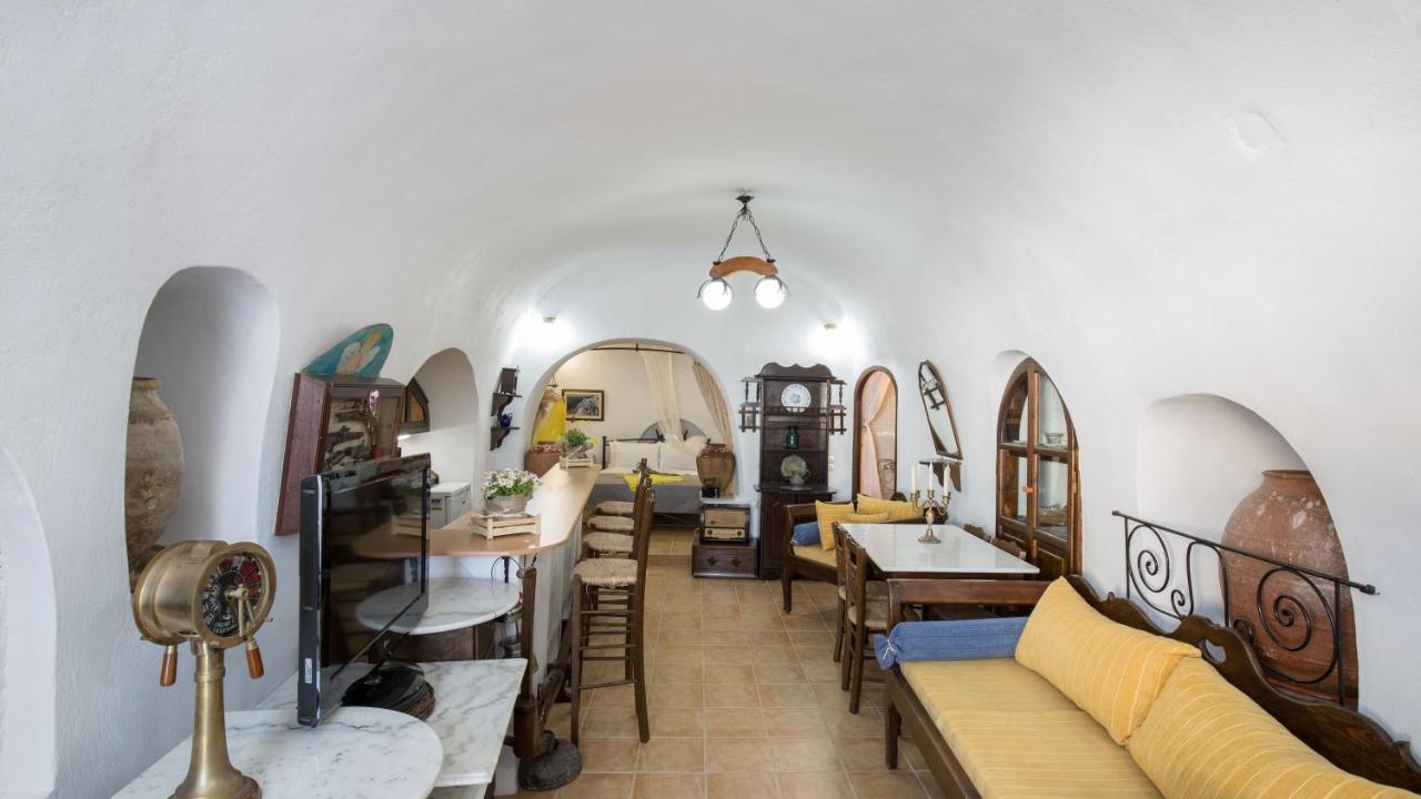 Mylopetres Traditional Houses Finikia Οία Εξωτερικό φωτογραφία